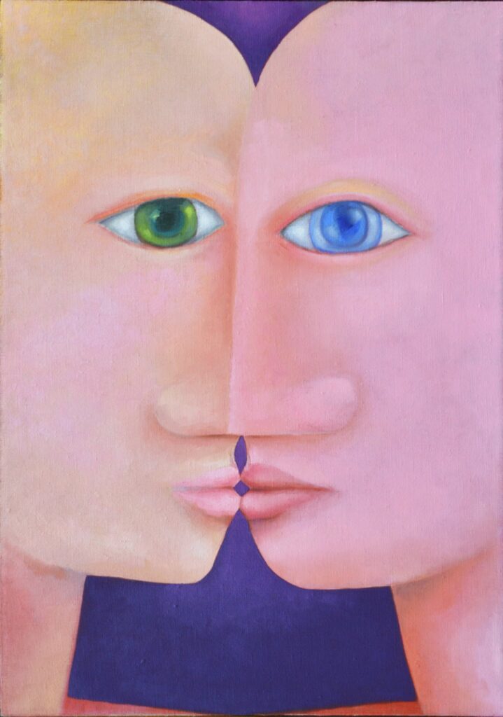DOUBLE HEAD WITH TOUCHING LIPS